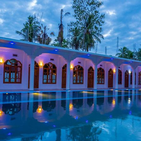 Mrd Beach Hotel ตรินโคมาลี ภายนอก รูปภาพ