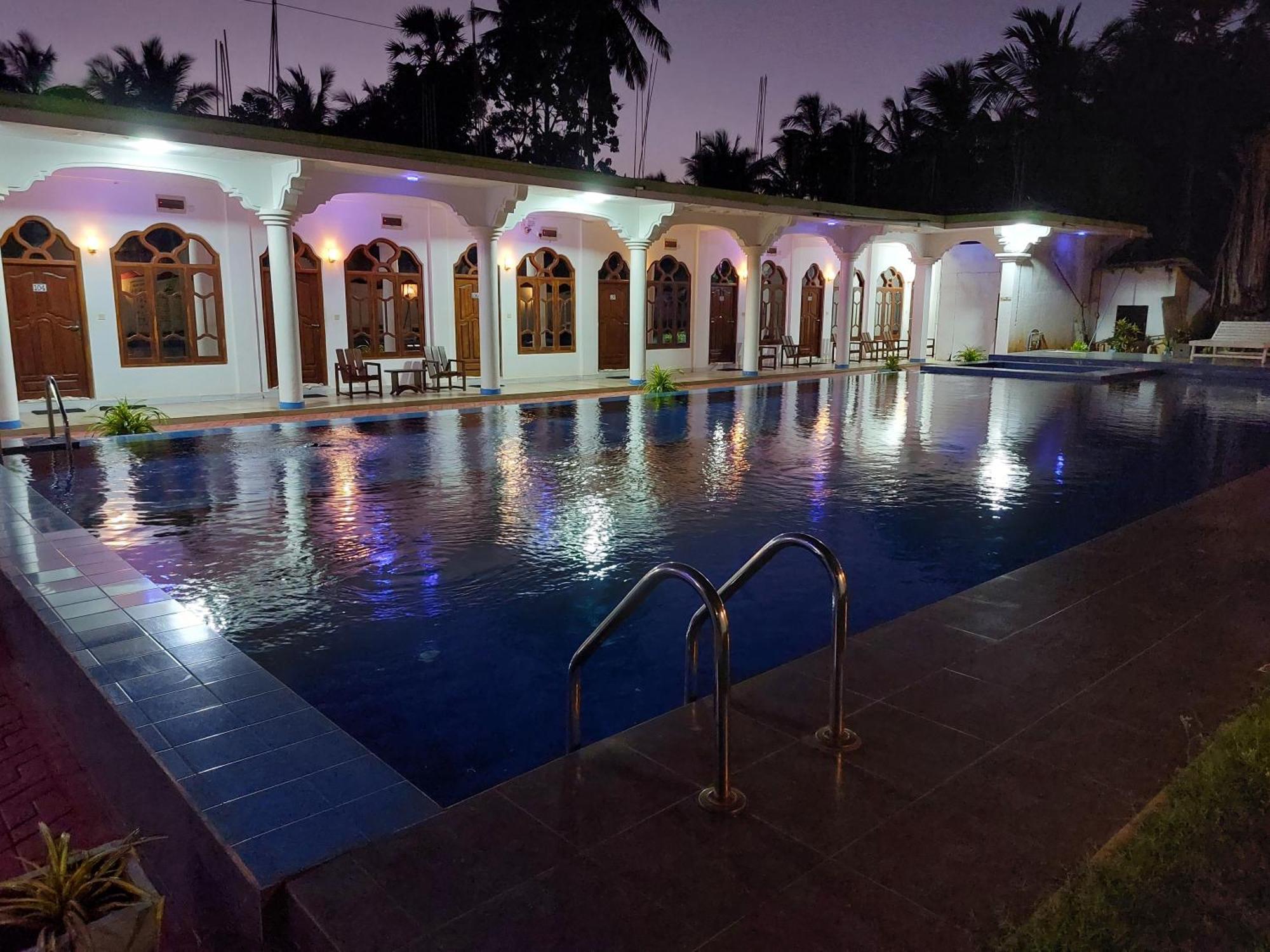 Mrd Beach Hotel ตรินโคมาลี ภายนอก รูปภาพ