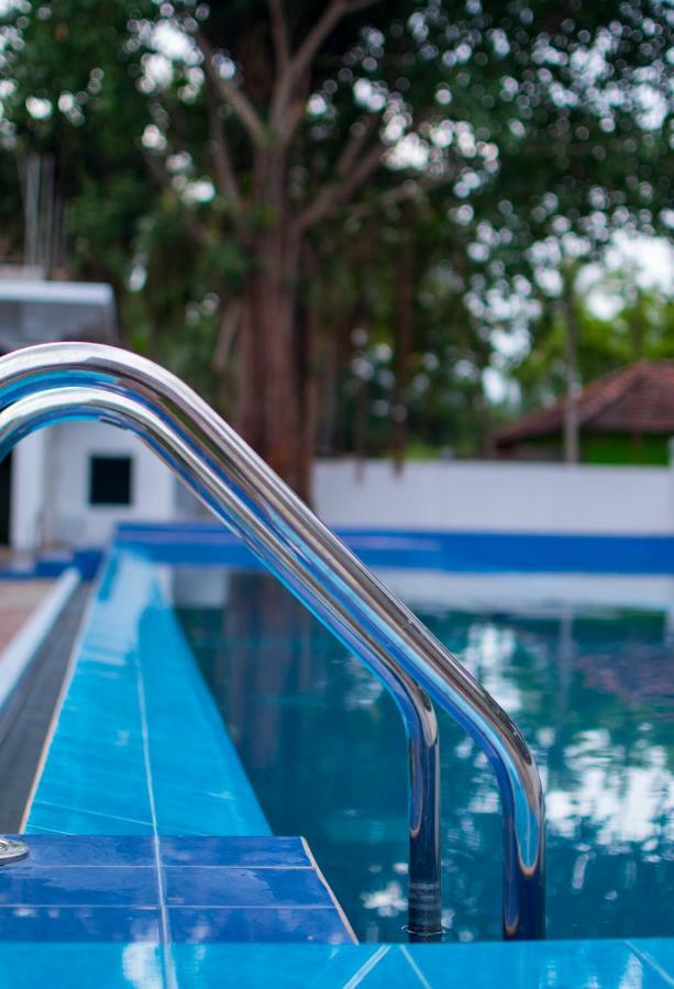 Mrd Beach Hotel ตรินโคมาลี ภายนอก รูปภาพ
