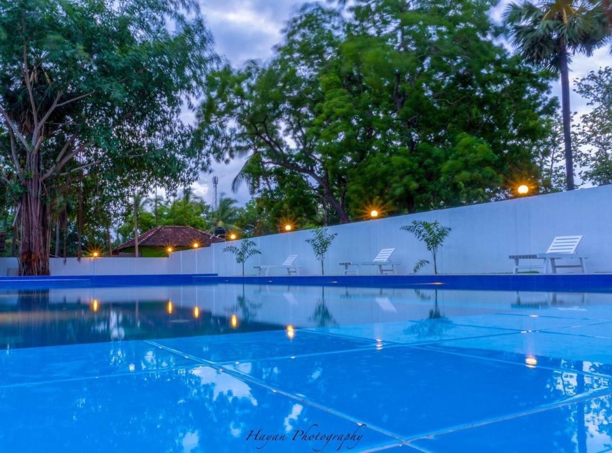 Mrd Beach Hotel ตรินโคมาลี ภายนอก รูปภาพ