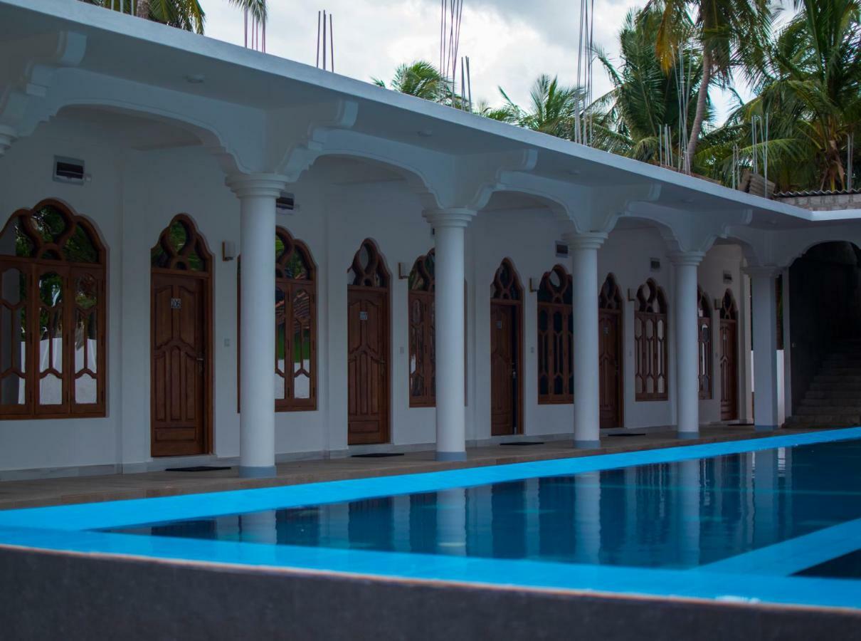 Mrd Beach Hotel ตรินโคมาลี ภายนอก รูปภาพ
